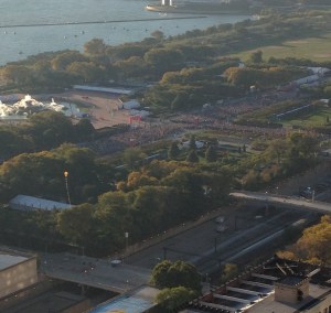 The non-elite runners lined up to start the Chicago marathon.